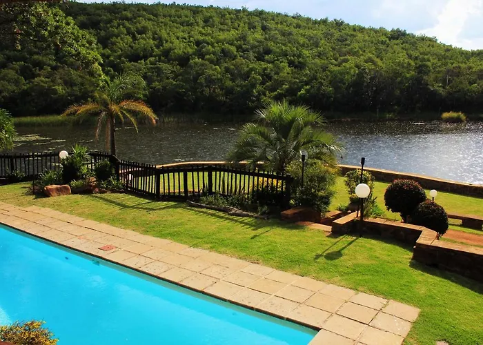 Bass Lake Country Lodge